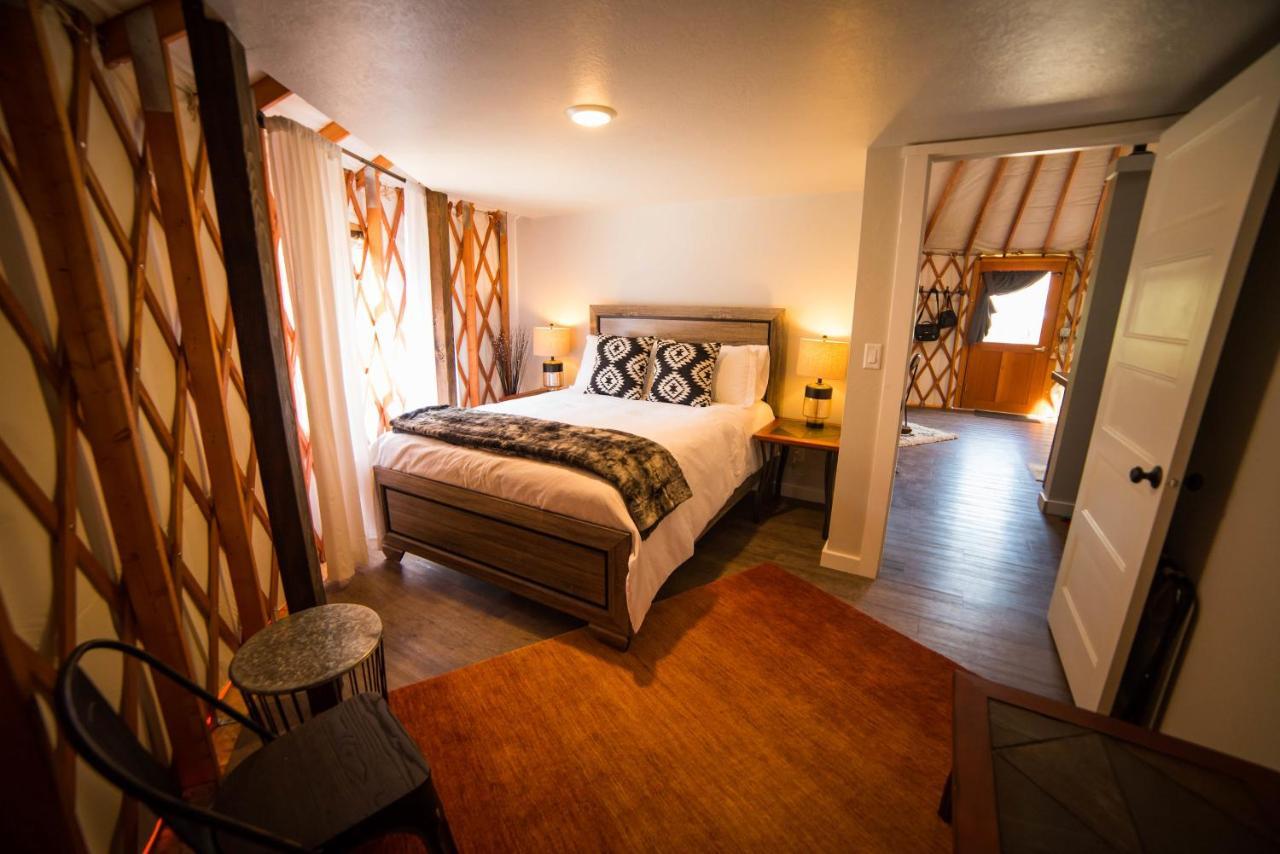 Escalante Yurts - Luxury Lodging Dış mekan fotoğraf